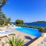 Holiday house with pool 30 m from the beach Okrug Gornji, Ciovo, Trogir